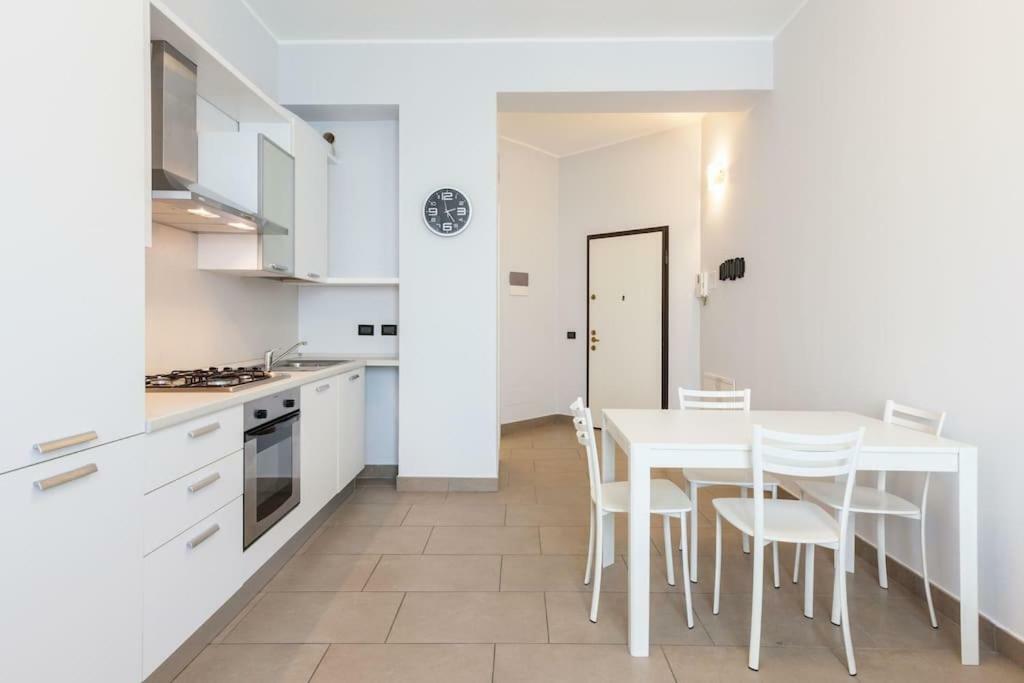 Spacious And New Apt In Citta Studi Milan Exterior photo